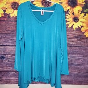 Pantorama Blouse Loose Fit plus size 2x Vneck Long Sleeves
